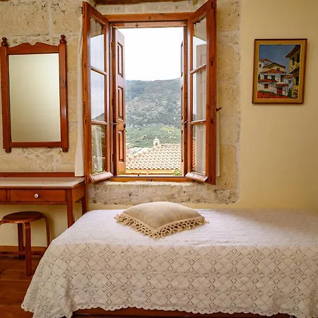 Troullos Traditional Homes Aparthotel *