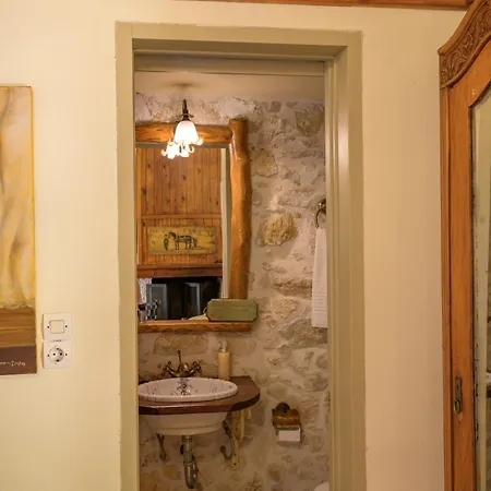 Troullos Traditional Homes Aparthotel Archanes