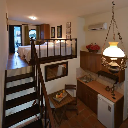 Troullos Traditional Homes Aparthotel Archanes