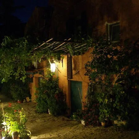 Aparthotel Troullos Traditional Homes Archanes