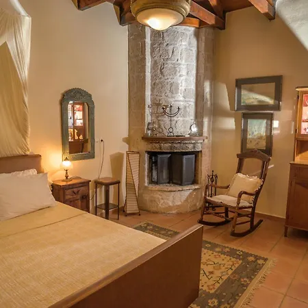 Troullos Traditional Homes Aparthotel Archanes