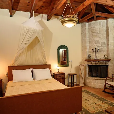 Aparthotel Troullos Traditional Homes *
